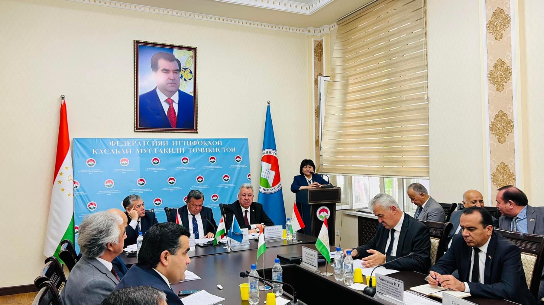 “МАОРИФИ МИЛЛӢ: ДАСТОВАРД ВА МУШКИЛОТ АЗ НИГОҲИ ҶОМЕАИ ШАҲРВАНДӢ”