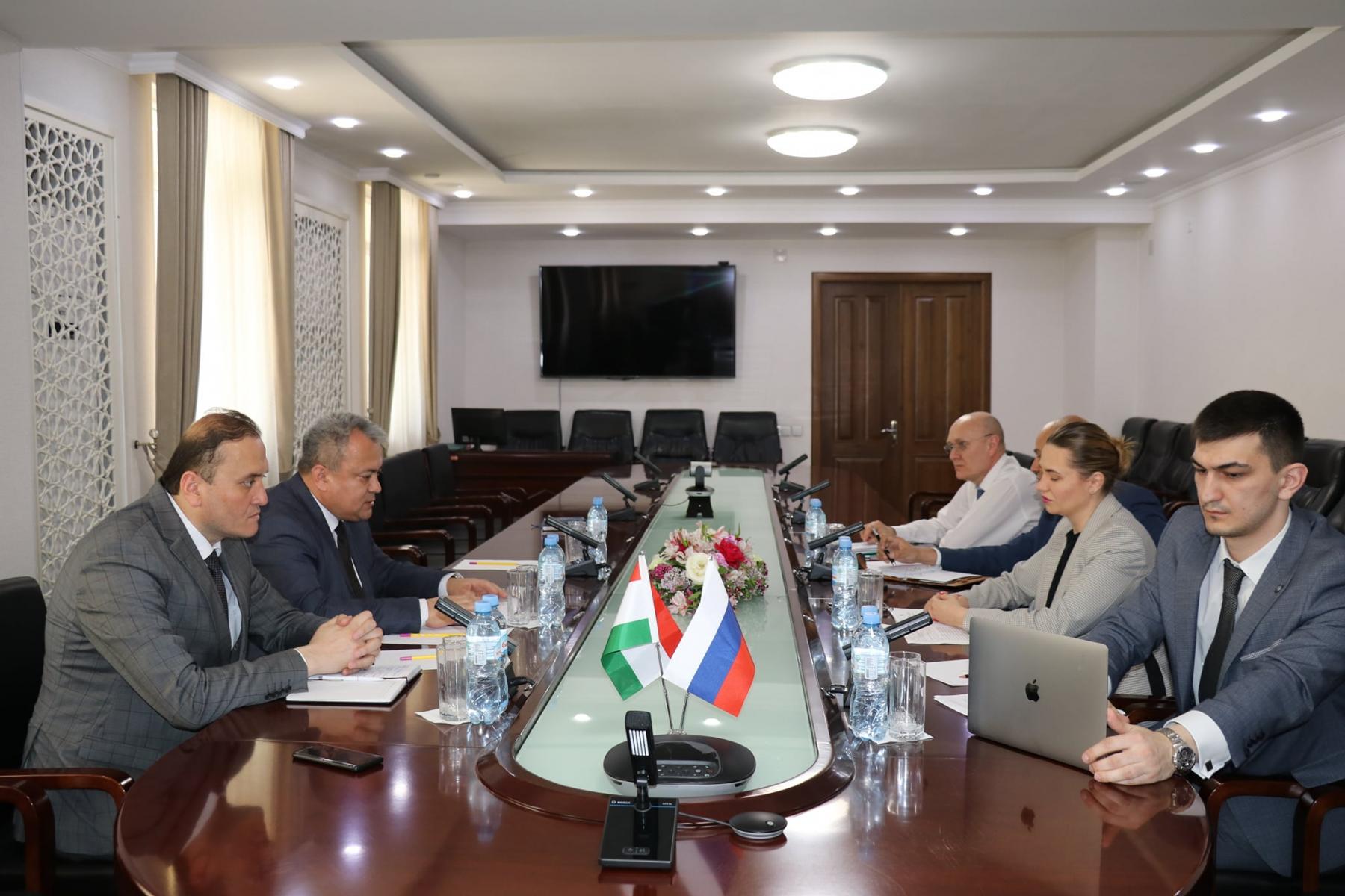 ВОХӮРИИ НАМОЯНДАГОНИ ВАЗОРАТИ МАОРИФ ВА ИЛМИ ТОҶИКИСТОН БО НАМОЯНДАГОНИ ВАЗОРАТИ МАОРИФИ ФЕДЕРАТСИЯИ РОССИЯ