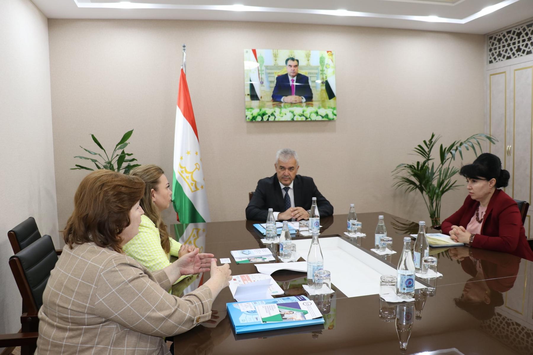 ВОХӮРИИ ВАЗИРИ МАОРИФ ВА ИЛМ БО ДИРЕКТОРИ ГЕНЕРАЛИИ АГЕНТИИ МУСТАҚИЛИ АККРЕДИТАТСИЯ ВА РЕЙТИНГ (IAAR)