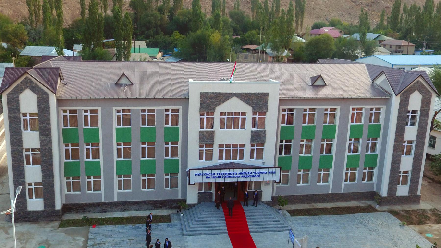  ИФТИТОҲИ ҚИСМИ ЯКУМИ БИНОИ МУАССИСАИ ТАҲСИЛОТИ МИЁНАИ УМУМИИ РАҚАМИ 8 ДАР ШАҲРИ ХОРӮҒ