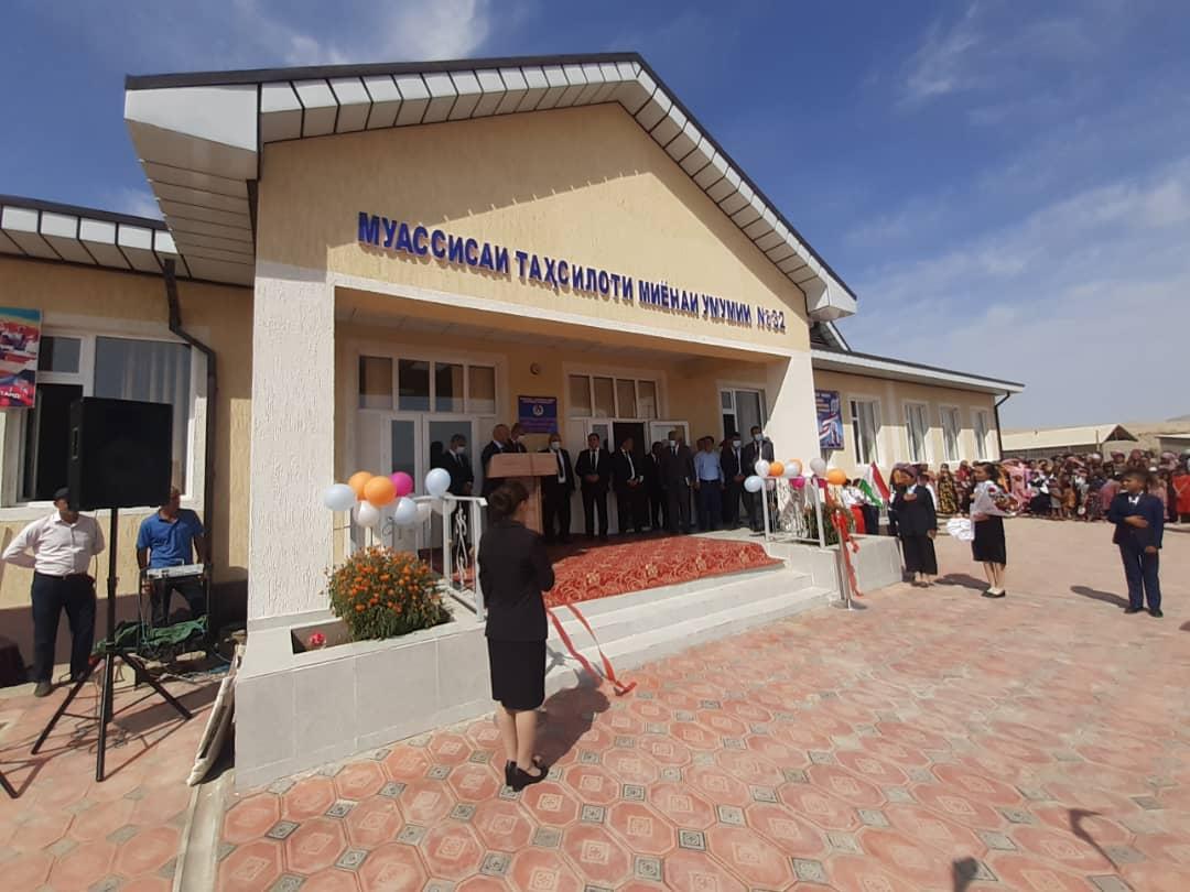 Ифтитоҳи муассисаи таълимӣ дар деҳаи Қумшоқи ноҳияи Шаҳритус