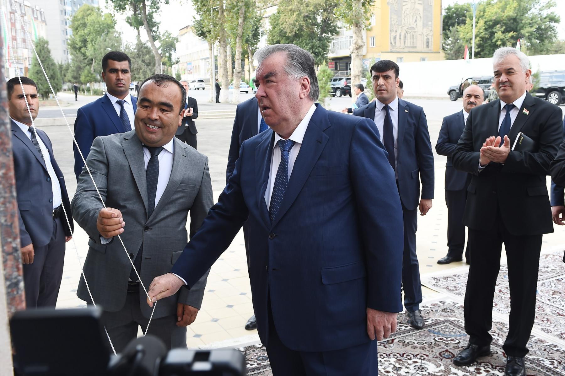 Ифтитоҳи Маҷмааи хизматрасонии “Истаравшан Плаза” дар шаҳри Истаравшан