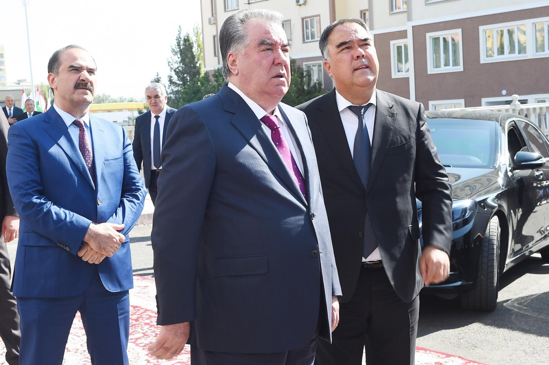 ИФТИТОҲИ БИНОИ 9-ОШЁНАИ ИСТИҚОМАТӢ, МУАРРИФИИ ЛОИҲАИ БУНЁДИ ИНШООТИ НАВ ВА МУЛОҚОТ БО ЯТИМОНИ КУЛЛИ ШАҲРИ ХУҶАНД