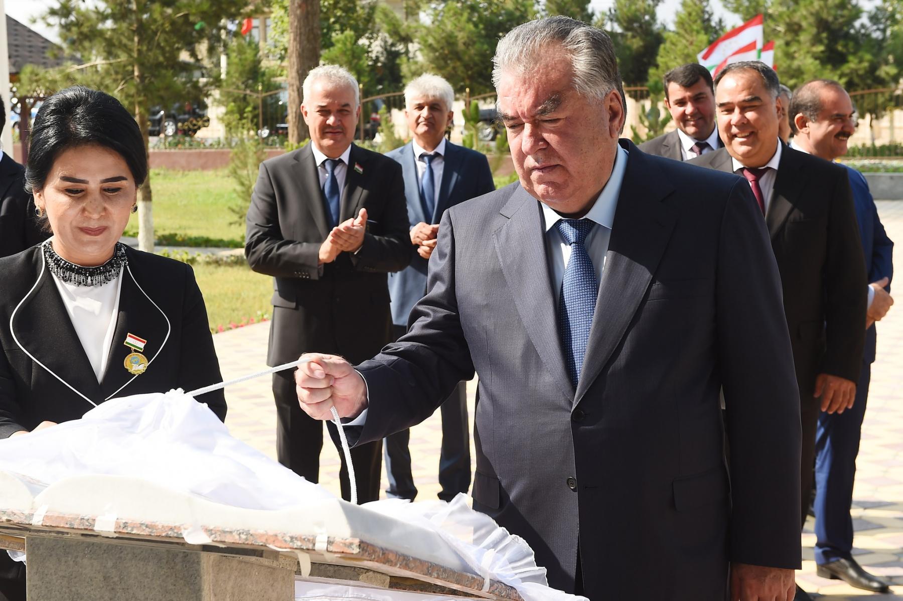 ИФТИТОҲИ МУАССИСАИ ТАҲСИЛОТИ МИЁНАИ УМУМИИ №7-И ШАҲРИ КОНИБОДОМ