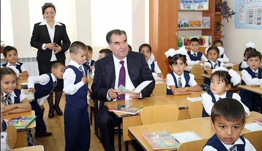 РӮЗИ ДОНИШ ВА ДАРСИ СУЛҲ. Дар муассисаҳои таълимии Тоҷикистон ба соли нави хониш омодагӣ мебинанд