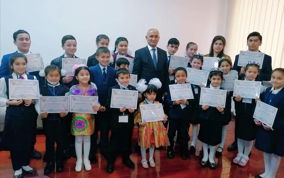 ҚАДРДОНИИ ИШТИРОКДОРОНИ ОЗМУНИ ҶУМҲУРИЯВИИ «ФУРӮҒИ СУБҲИ ДОНОӢ КИТОБ АСТ» АЗ ҶОНИБИ ВАЗИРИ МАОРИФ ВА ИЛМ  