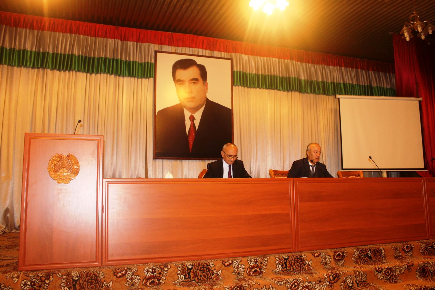 КӮШОНИЁН: МАШВАРАТИ КОРӢ БО ИШТИРОКИ ВАЗИРИ МАОРИФ ВА ИЛМ 