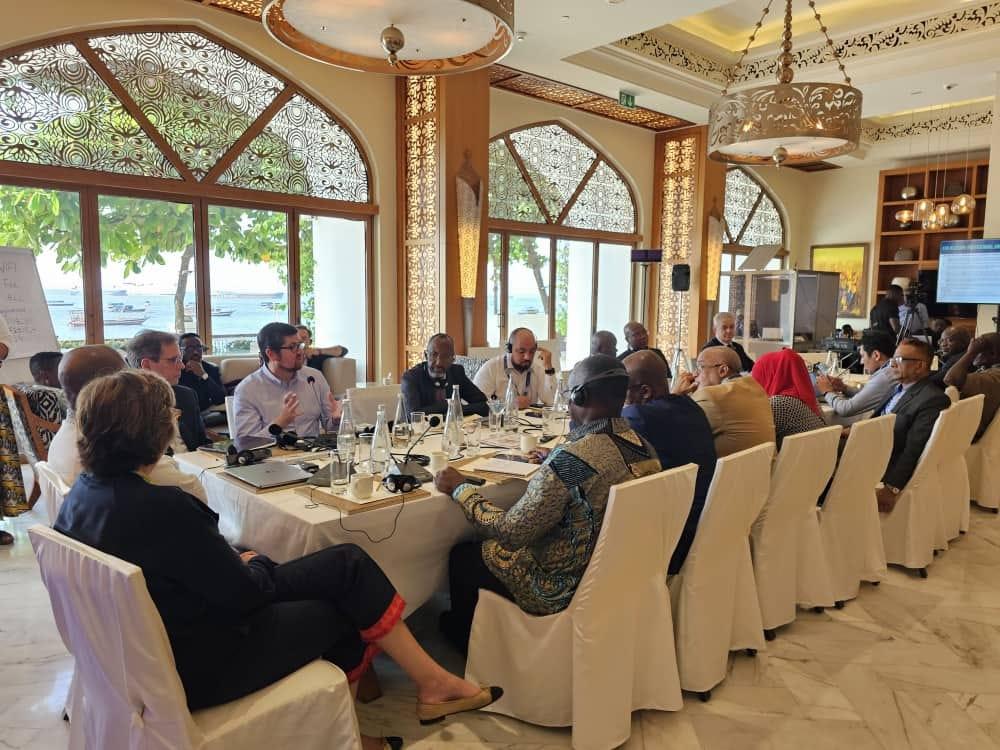 ИШТИРОКИ ВАЗИРИ МАОРИФ ВА ИЛМ ДАР ҶАЛАСАИ ШӮРОИ ДИРЕКТОРОНИ ШАРИКИИ ГЛОБАЛӢ ДАР СОҲАИ МАОРИФ ДАР ШАҲРИ ЗАНЗИБАРИ ТАНЗАНИЯ