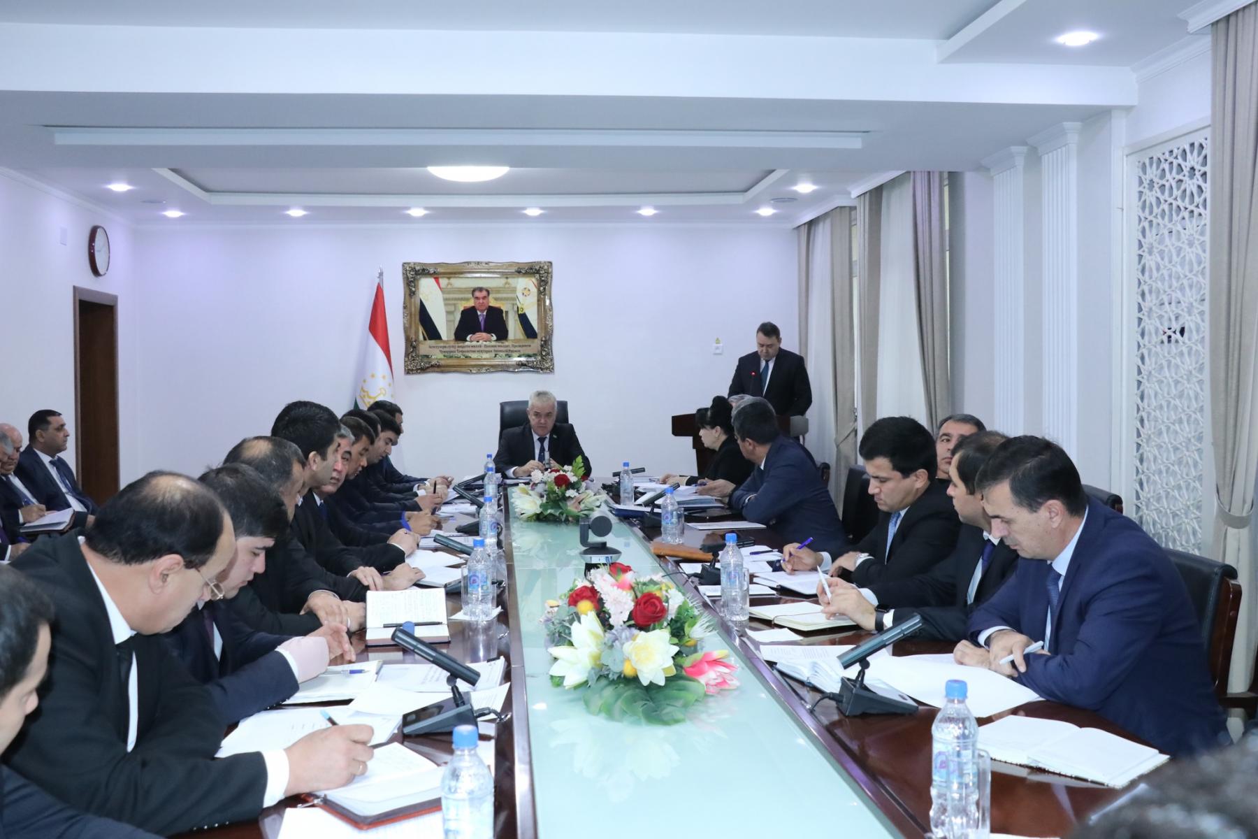 ҶАЛАСАИ НАЗОРАТИИ НАЗДИ ВАЗИРИ МАОРИФ ВА ИЛМ ДАР МОҲИ ДЕКАБР БАРГУЗОР ГАРДИД