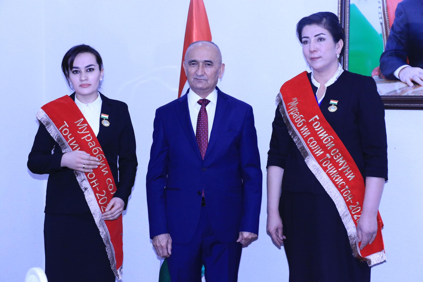 ТАҲМИНА ҲОҶИБОЕВА ВА ШАҲЛО НЕЪМАТЗОДА – ҒОЛИБОНИ ОЗМУНИ ҶУМҲУРИЯВИИ “МУРАББИИ СОЛИ ТОҶИКИСТОН-2020”