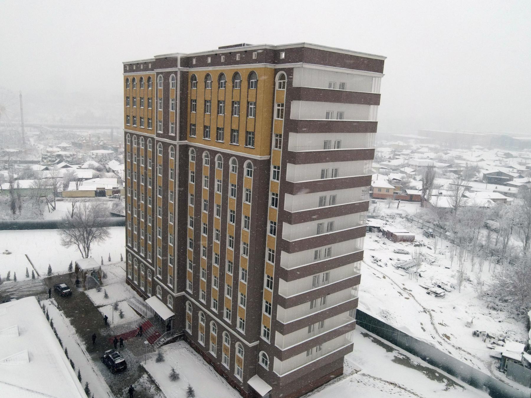 ИФТИТОҲИ БИНОИ 12-ОШЁНАИ ХОБГОҲИ РАҚАМИ 8-И ДОНИШГОҲИ МИЛЛИИ ТОҶИКИСТОН ДАР ШАҲРАКИ ДОНИШҶӮЁН 