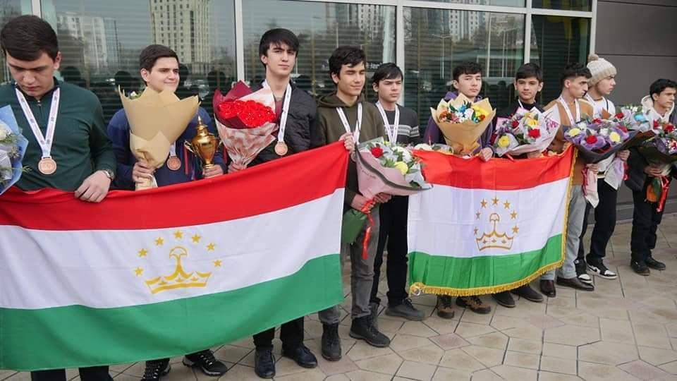 ИСТИҚБОЛ АЗ НОМБАРДОРОНИ КИШВАР 