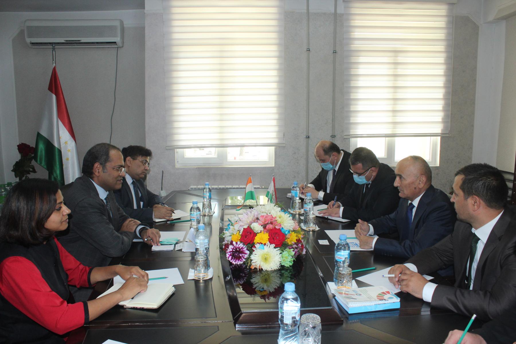 ВОХӮРИИ ВАЗИРИ МАОРИФ ВА ИЛМ БО САФИРИ ҲИНДУСТОН ДАР ТОҶИКИСТОН