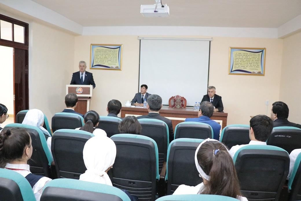 ОЗМУН БАРОИ СОҲИБ ШУДАН БА АТТЕСТАТИ АЪЛОИ УНИВЕРСАЛӢ ВА РАВИЯВӢ БО МЕДАЛИ ТИЛЛО ВА НУҚРА ОҒОЗ ГАРДИД