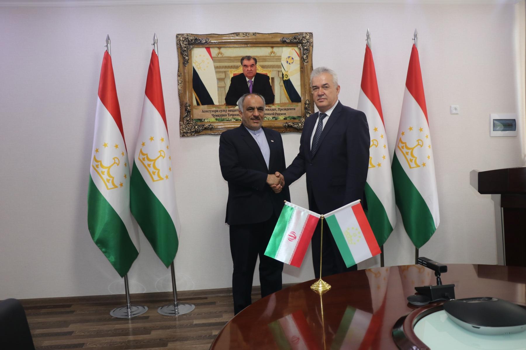 ВОХӮРИИ ВАЗИРИ МАОРИФ ВА ИЛМИ ҶУМҲУРИИ ТОҶИКИСТОН БО САФИРИ ҶУМҲУРИИ ИСЛОМИИ ЭРОН ДАР ТОҶИКИСТОН