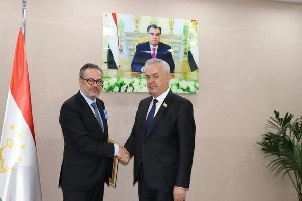 ВОХӮРИИ САИДЗОДА РАҲИМ ҲАМРО БО МУҲАММАД РАШИД МААНИН