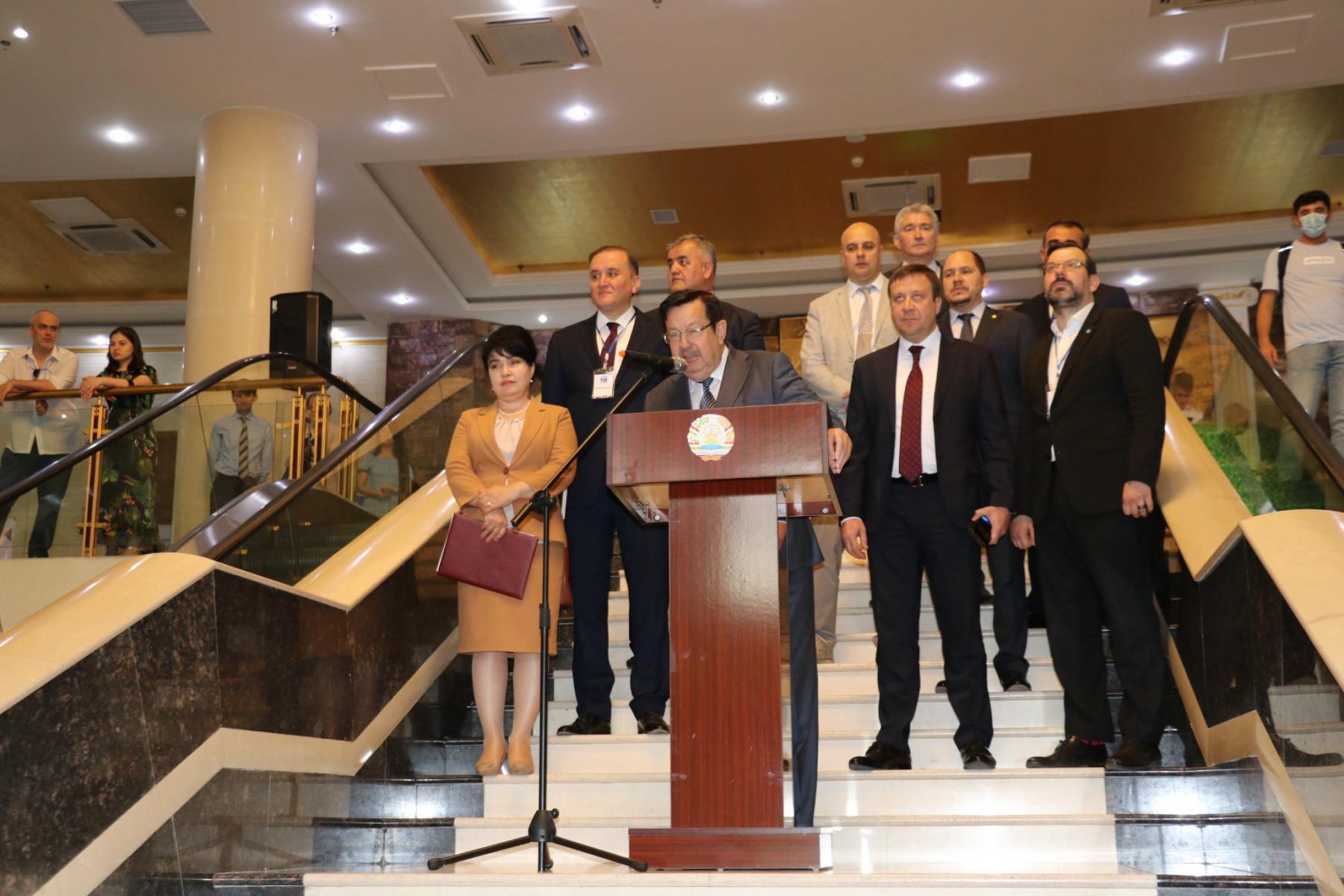 ДАҲУМИН НАМОИШГОҲ-ЯРМАРКАИ “ТАҲСИЛОТИ РОССИЯ-ТОҶИКИСТОН-2022” ДАРИ ХУДРО БАРОИ ДОВТАЛАБОН БОЗ НАМУД