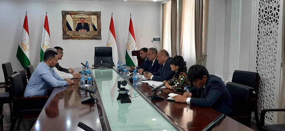 ВОХӮРИИ ҶАМШЕД ҶӮРАЗОДА БО ВЛАДИМИР ЧЕРНИГОВ