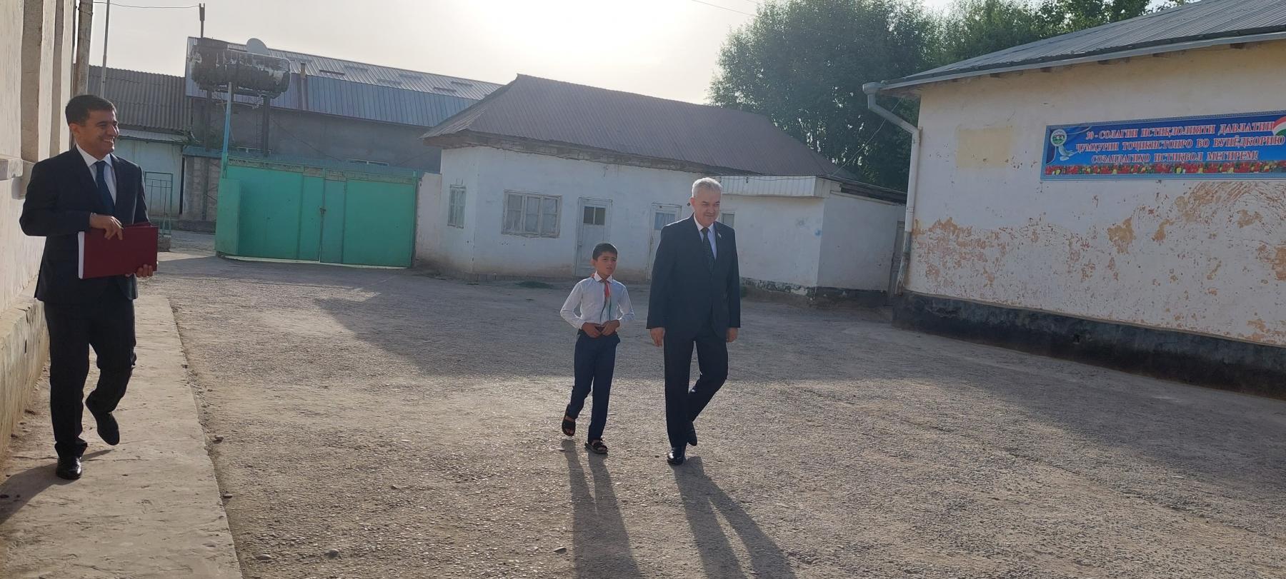 БОЗДИДИ ВАЗИРИ МАОРИФ ВА ИЛМ АЗ МУАССИСАҲОИ ТАЪЛИМИИ НОҲИЯИ ВОСЕЪ 