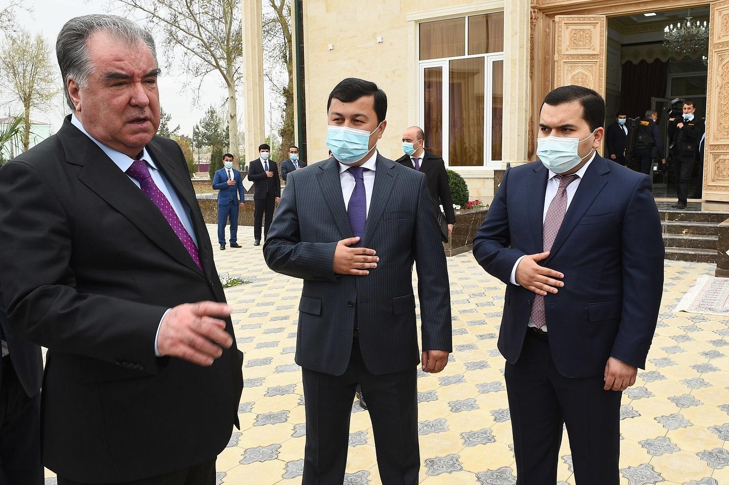 Ифтитоҳи чойхона ва тарабхонаи миллии “Шамсулло” ва тақдими тӯҳфаҳо ба ятимони кулли вилояти Хатлон дар ноҳияи Ҷалолиддини Балхӣ