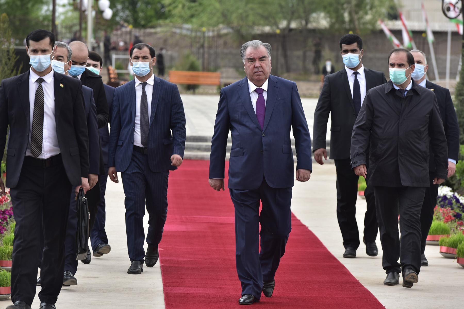 Ифтитоҳи Муассисаи таҳсилоти миёнаи умумӣ дар деҳоти Заргари ноҳияи Кӯшониён ва мулоқот бо фаъолони вилояти Хатлон