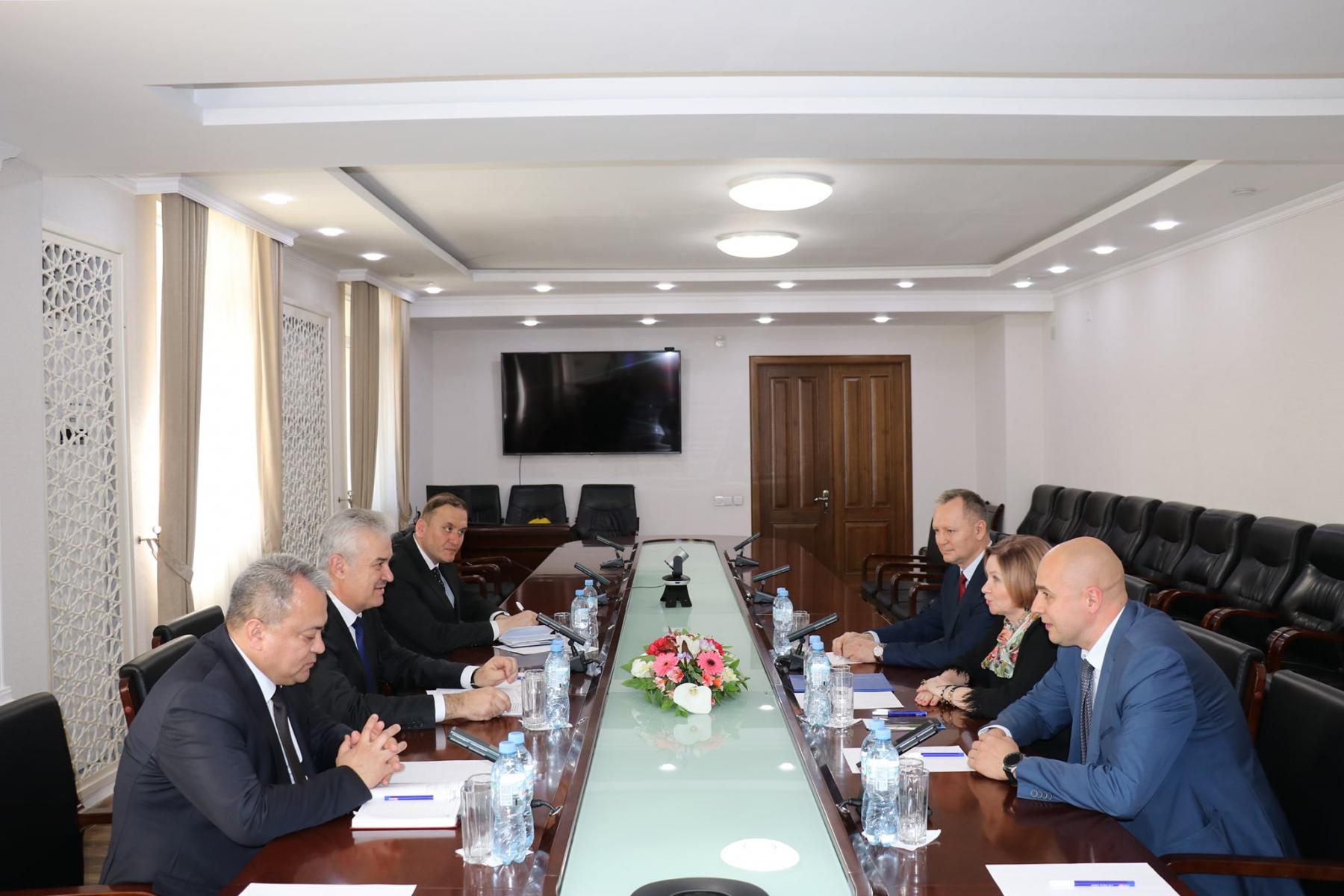 ВОХӮРИИ РАҲИМ САИДЗОДА БО ИРИНА ЛАЗАРЕНКО