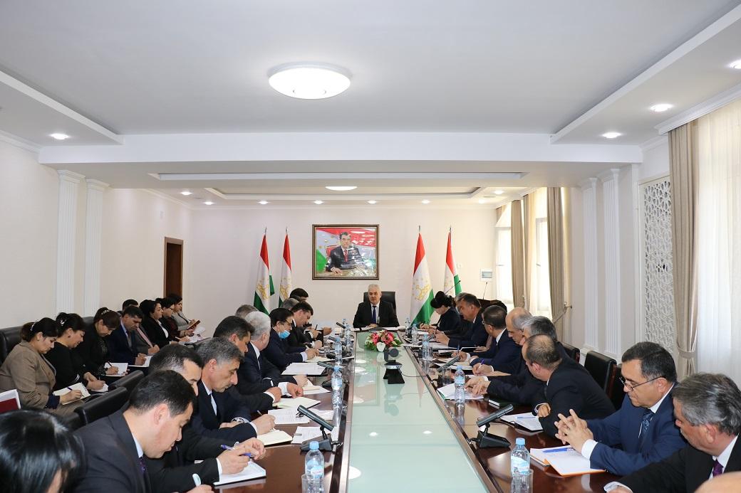 Р.САИДЗОДА: ОМОДА НАМУДАНИ МУТАХАССИСОН АЗ РӮЙИ РАВИЯҲОИ ОМӮЗГОРӢ ДАР МУАССИСАҲОИ ТАҲСИЛОТИ КАСБӢ ДАР МАДДИ АВВАЛ АСТ