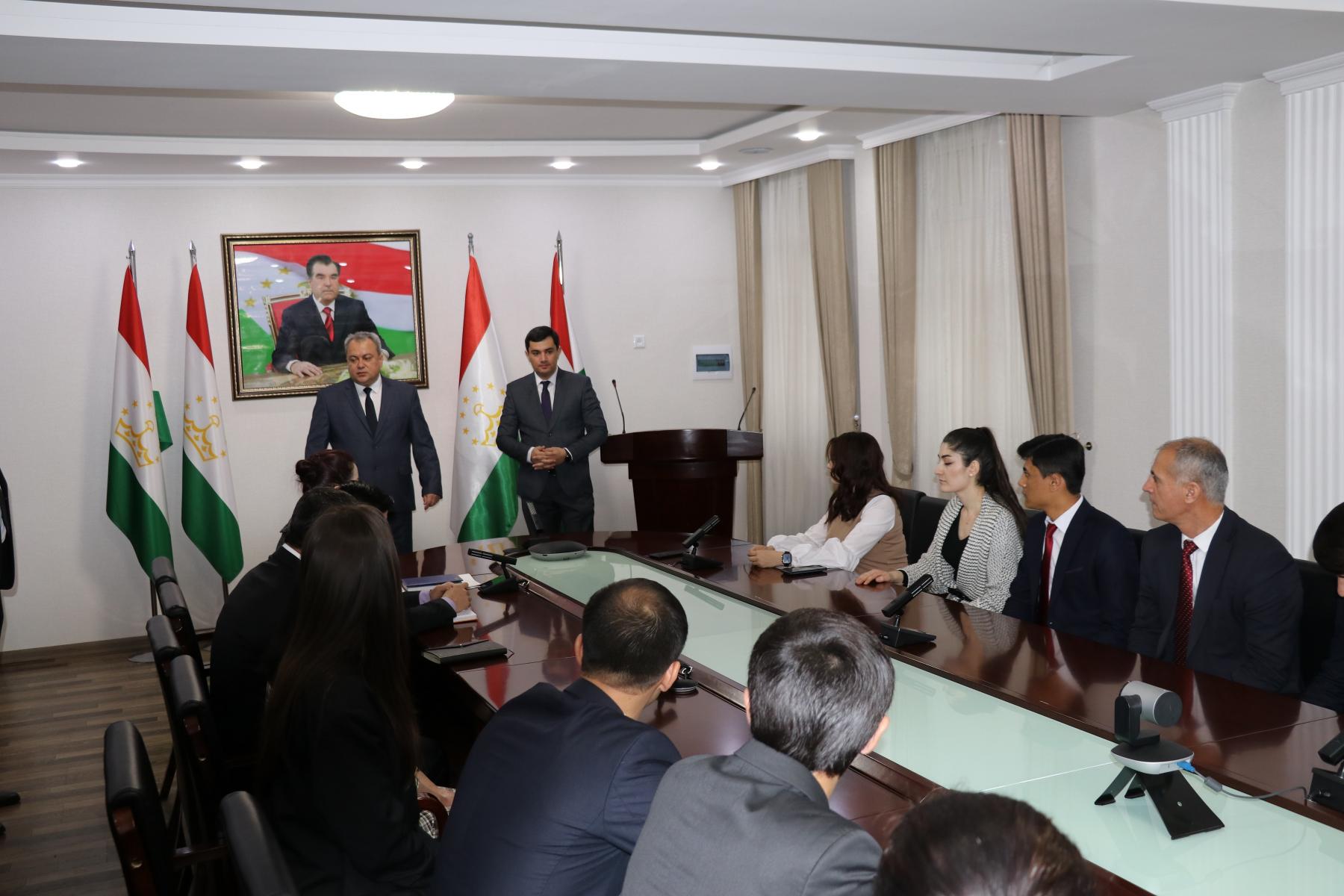 ТАҶЛИЛИ РӮЗИ МАТБУОТ ДАР ВАЗОРАТИ МАОРИФ ВА ИЛМ