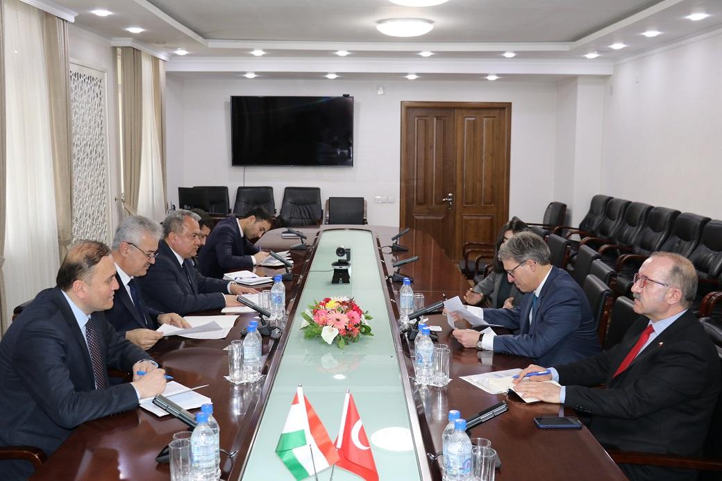 ВОХӮРИИ ВАЗИРИ МАОРИФ ВА ИЛМ БО САФИРИ ҶУМҲУРИИ ТУРКИЯ ДАР ҶУМҲУРИИ ТОҶИКИСТОН