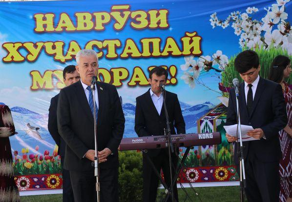 ТАҶЛИЛИ ҶАШНИ БАЙНАЛМИЛАЛИИ НАВРӮЗ ДАР ВАЗОРАТИ МАОРИФ ВА ИЛМ