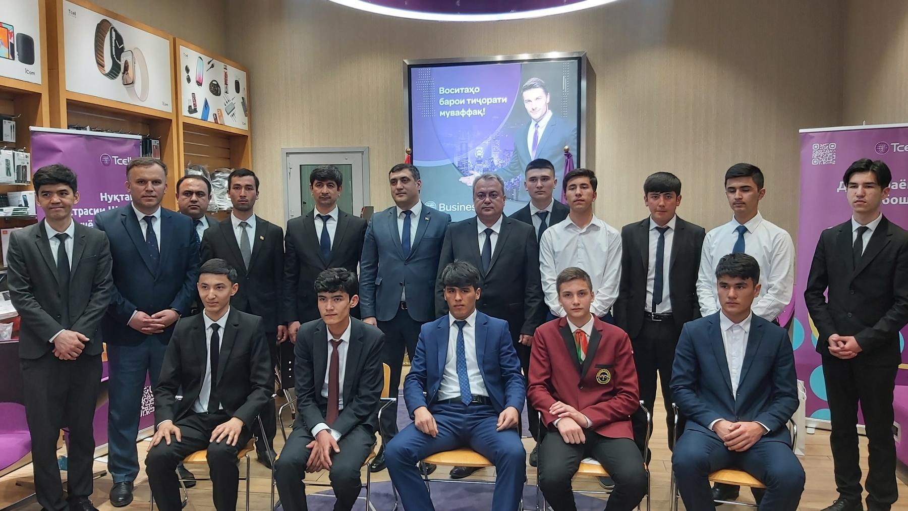 Ҷамъбасти озмуни “Барномасози ҷавон”