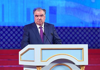 Суханронӣ дар мулоқот бо ҷавонони кишвар