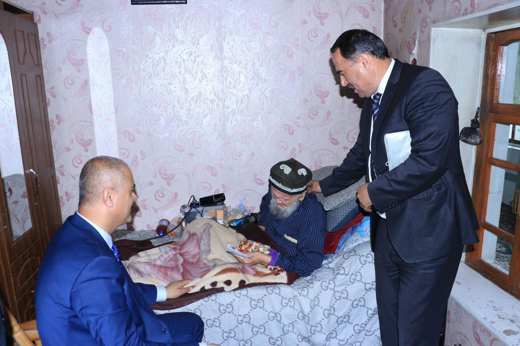 ТАҚДИМИ КӮМАКПӮЛӢ БА СОБИҚАДОРОНИ ҶБВ