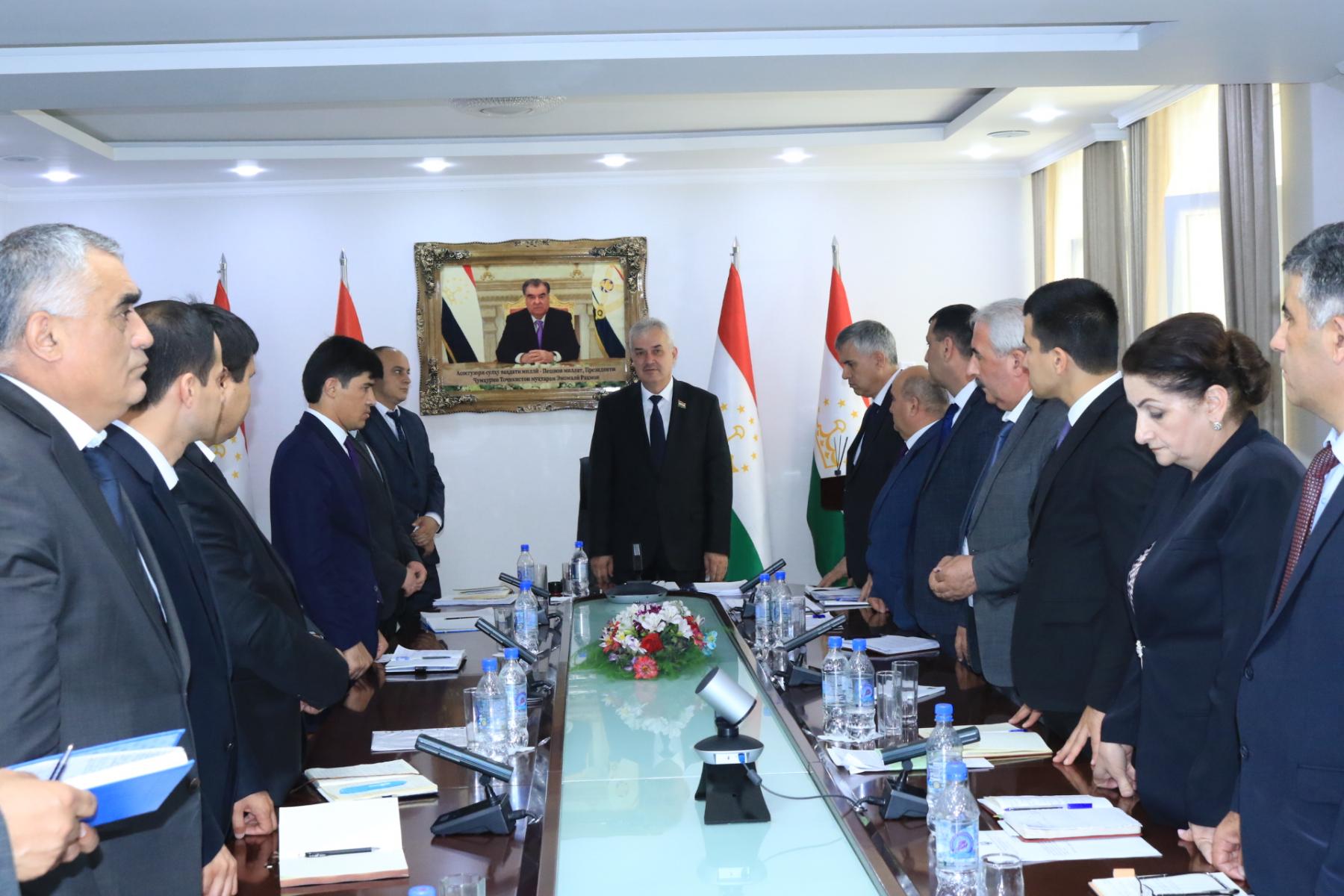 ҶАЛАСАИ НАЗОРАТИИ НАЗДИ ВАЗИРИ МАОРИФ ВА ИЛМ БАРГУЗОР ГАРДИД