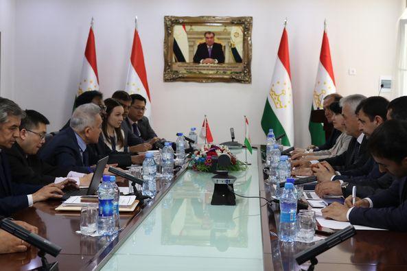 ВОХӮРИИ РАҲИМ САИДЗОДА БО ХУАН ЧУН ХОК