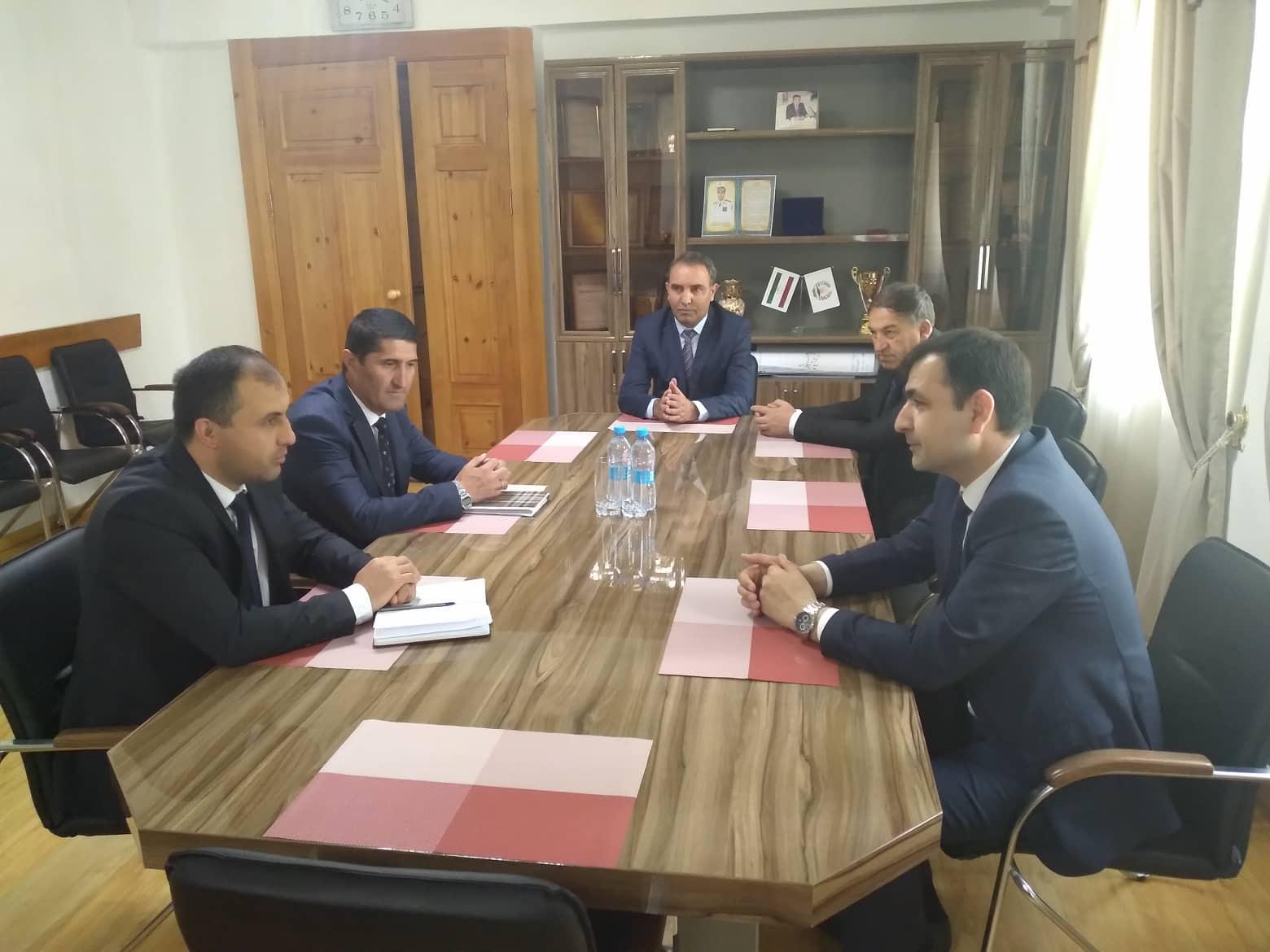 БОЗДИДИ ГУРӮҲИ КОРИИ ВАЗОРАТИ МАОРИФ ВА ИЛМ АЗ МУАССИСАҲОИ ТАЪЛИМИИ ШАҲРИ ХОРУҒ ВА НОҲИЯИ РӮШОНИ ВМКБ