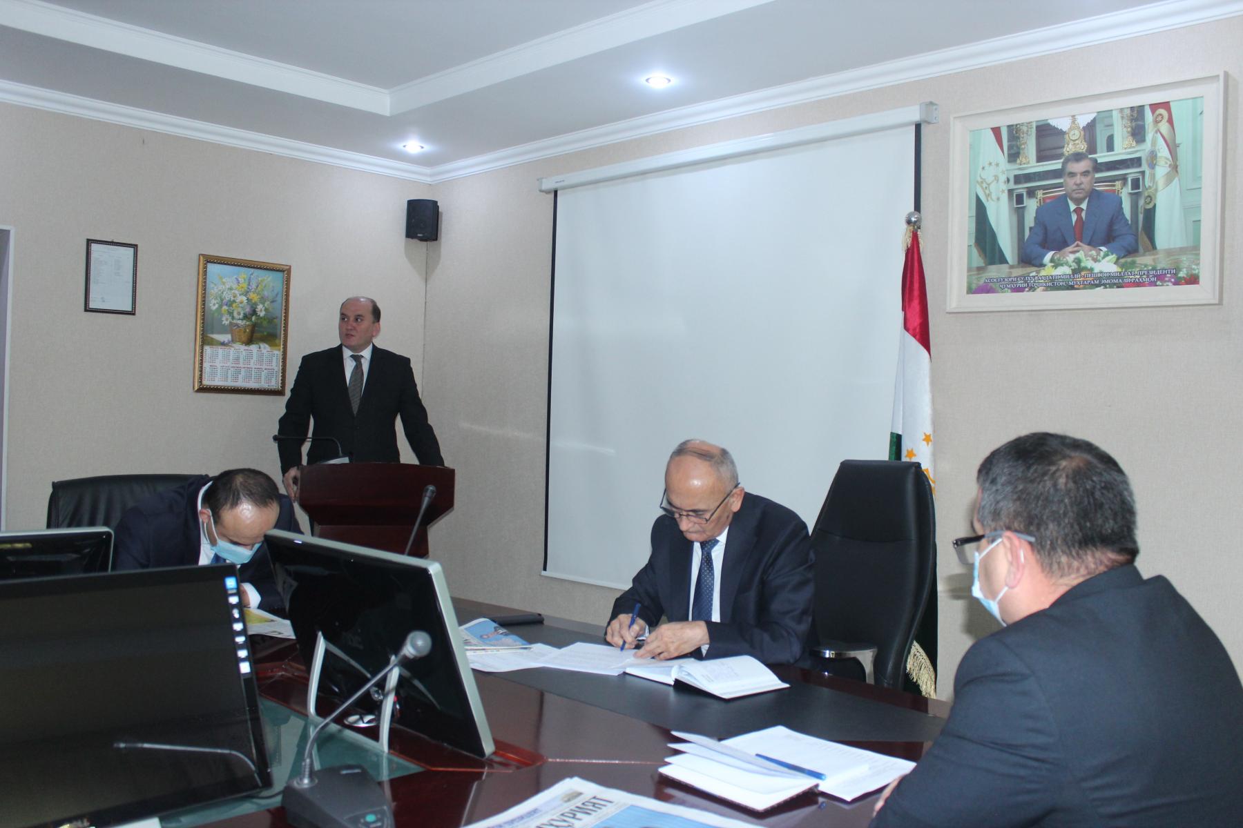 ЧОРАБИНИИ ИДОНА БАХШИДА БА РӮЗИ ПРЕЗИДЕНТ 