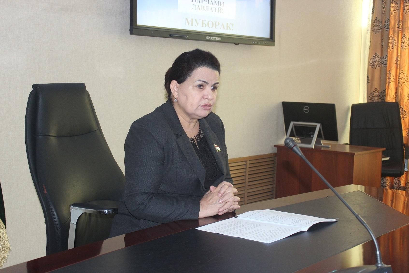 ЧОРАБИНИИ ИДОНА БАХШИДА БА РӮЗИ ПАРЧАМИ ДАВЛАТӢ