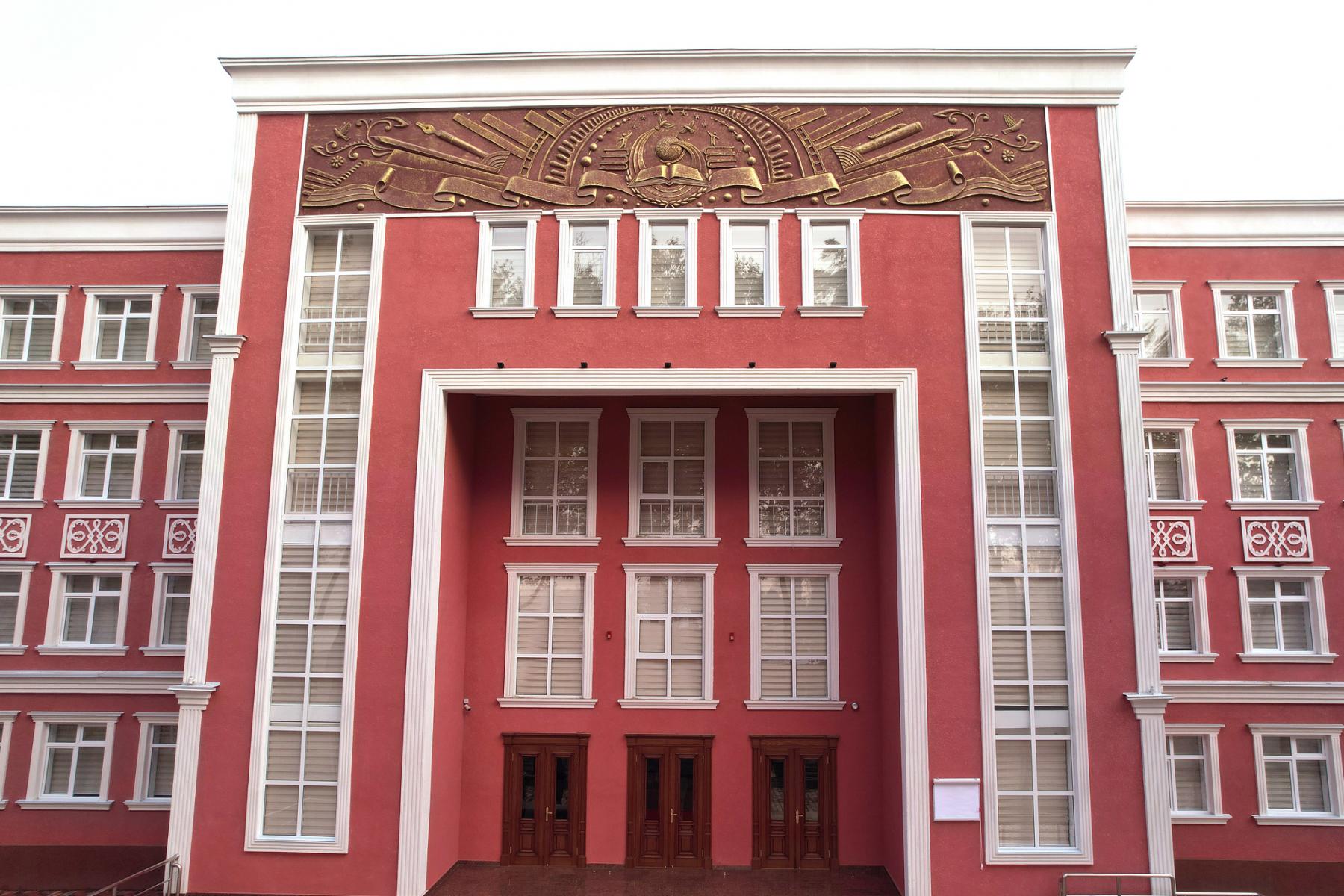 Ифтитоҳи Муассисаи таҳсилоти миёнаи умумии назди Сарраёсати маорифи шаҳри Душанбе