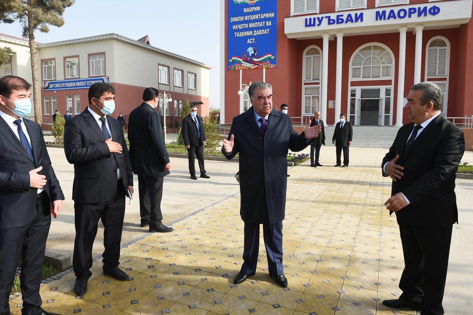 Ифтитоҳи бинои нави шуъбаи маориф дар ноҳияи Хуросон