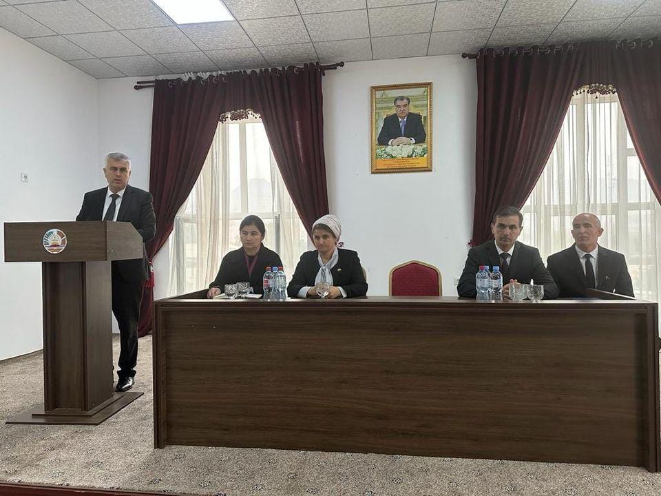 ВОХӮРИИ МУОВИНИ ВАЗИРИ МАОРИФ ВА ИЛМ БО АҲЛИ МАОРИФИ НОҲИЯИ МАСТЧОҲ