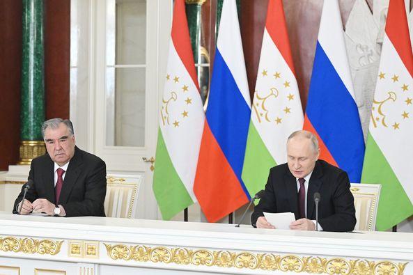 Суханронӣ дар нишасти матбуотӣ аз рӯи натиҷаҳои сафари расмӣ ба Федератсияи Русия