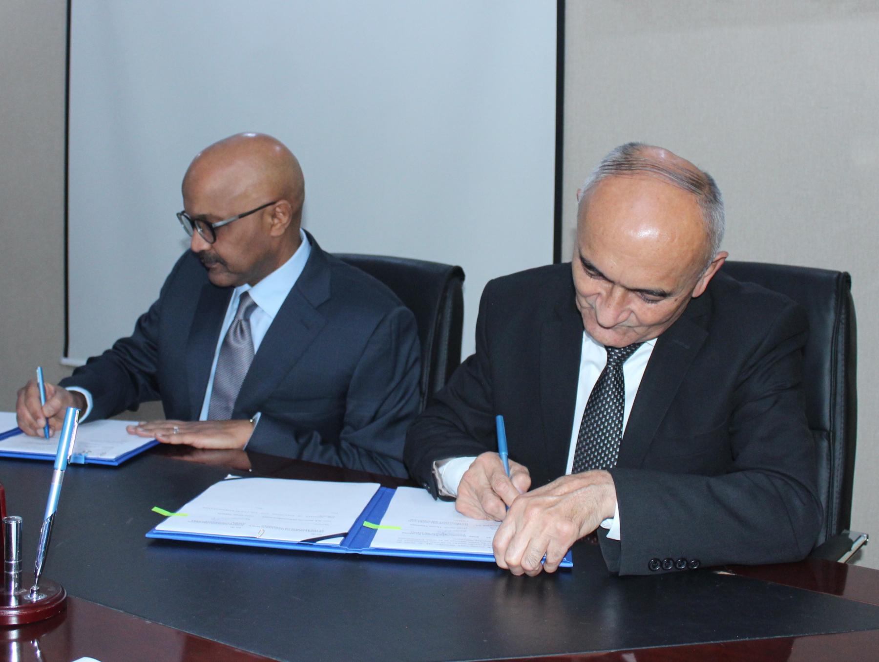 СОЗИШНОМА ОИД БА САҲМГУЗОРӢ БАЙНИ БОНКИ ИСЛОМИИ РУШД ТАВАССУТИ ВАЗОРАТИ МАОРИФ ВА ИЛМИ ҶУМҲУРИИ ТОҶИКИСТОН ВА НАМОЯНДАГИИ ХАЗИНАИ КӮДАКОНИ СММ ДАР ТОҶИКИСТОН (ЮНИСЕФ) БА ИМЗО РАСИД