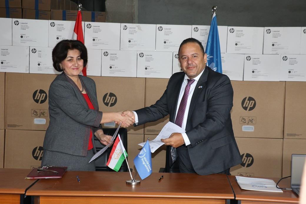 БОҶ ба Вазорати маориф ва илм 58 адад  таҷҳизоти компютерӣ тақдим кард