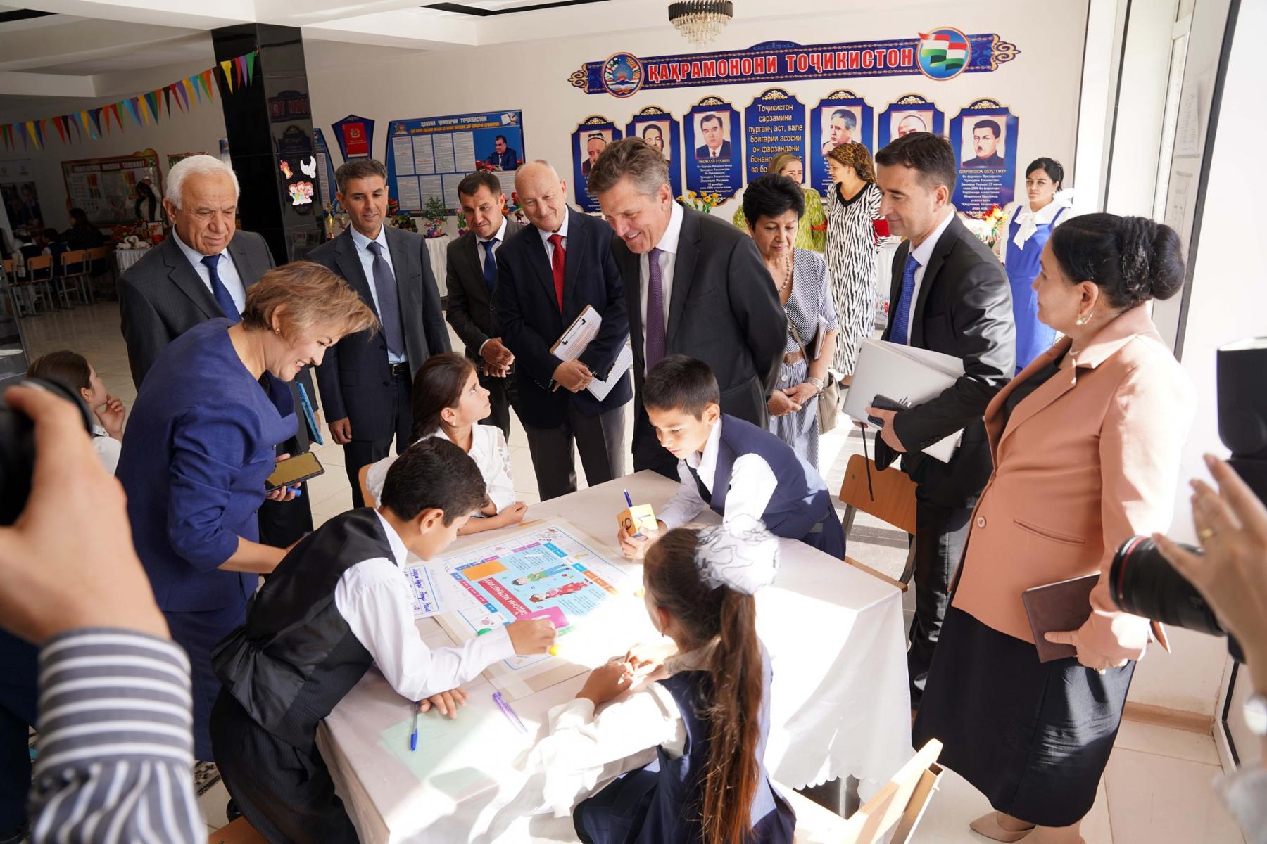 ДАР ТОҶИКИСТОН РӮЗИ БАЙНАЛМИЛАЛИИ САВОДНОКӢ ТАҶЛИЛ ГАРДИД