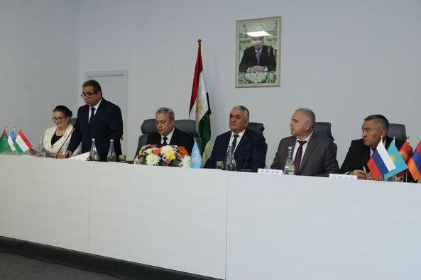 БАРГУЗОРИИ КОНФЕРЕНСИЯИ БАЙНАЛМИЛАЛИИ ИЛМӢ-АМАЛӢ БАХШИДА БА РӮЗИ ЗАБОНИ ДАВЛАТӢ, СОЛИ ЗАБОНИ РУСӢ ВА РӮЗИ ОМӮЗГОР