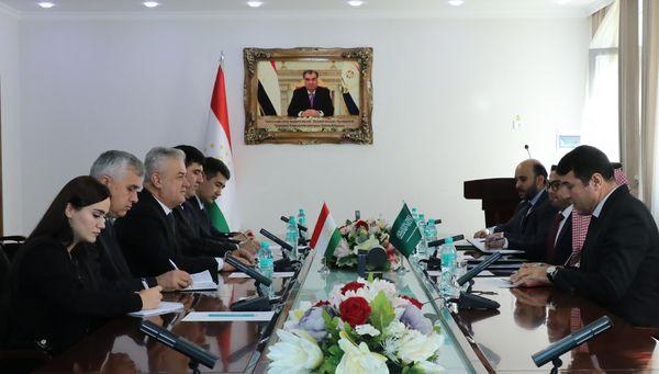 ВОХӮРИИ ВАЗИРИ МАОРИФ ВА ИЛМ БО САФИРИ ШОҲИГАРИИ АРАБИСТОНИ САУДӢ