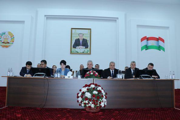 ҶАЛАСАИ ҲАЙАТИ МУШОВАРАИ ВАЗОРАТИ МАОРИФ ВА ИЛМ «ОИД БА ҶАМЪБАСТИ ФАЪОЛИЯТИ ВАЗОРАТИ МАОРИФ ВА ИЛМИ ҶУМҲУРИИ ТОҶИКИСТОН ДАР НУҲ МОҲИ СОЛИ 2023 ВА ВАЗИФАҲО ТО ОХИРИ СОЛ» БАРГУЗОР ГАРДИД