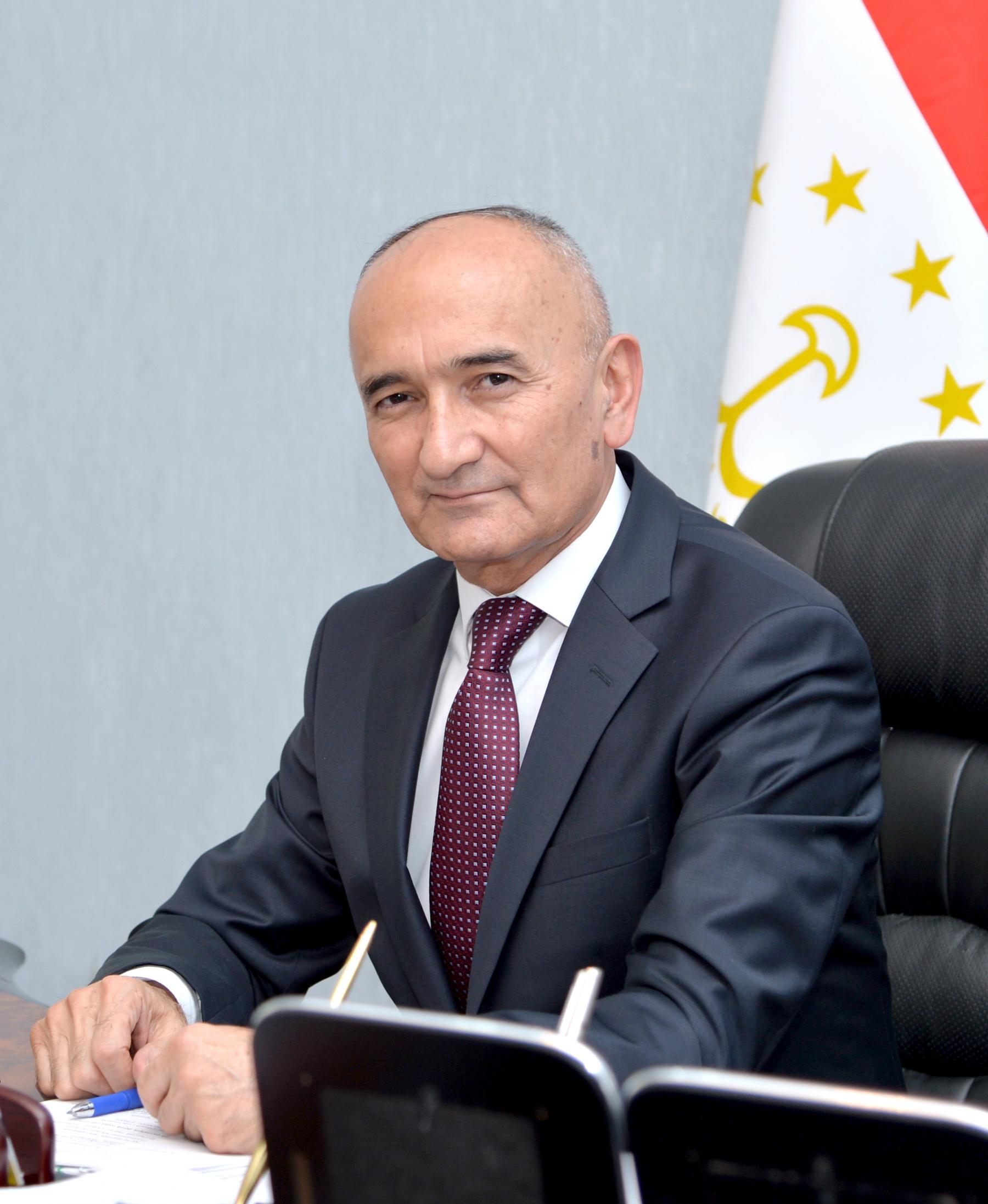 САРФАКОРӢ АЗ ГӮШАИ ФАРҲАНГУ МАЪРИФАТ АСТ