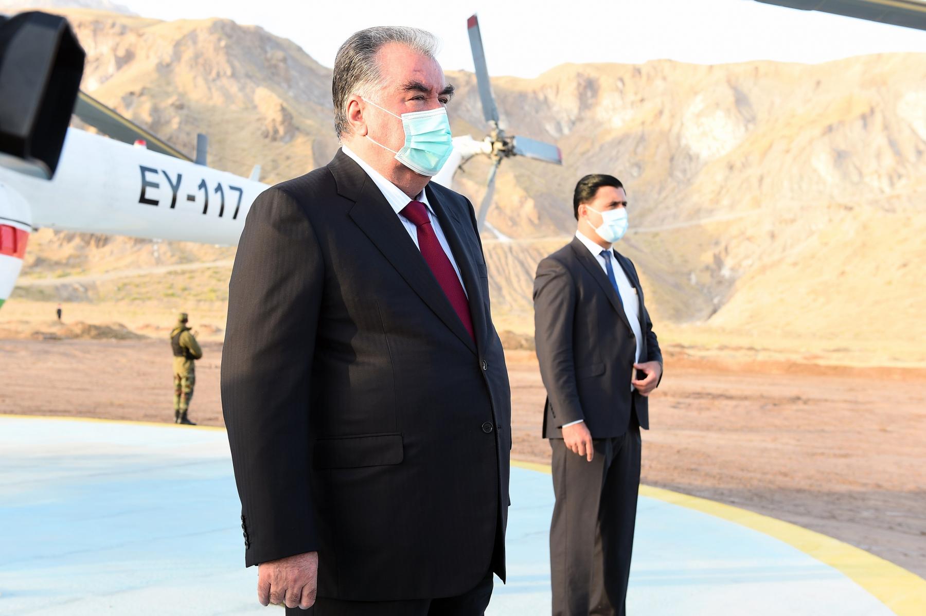 ОҒОЗИ САФАРИ КОРӢ ДАР НОҲИЯИ ВОСЕЪ ВА ГУЗОШТАНИ САНГИ АСОС БАРОИ БУНЁДИ МАКТАБИ НАВУ ЗАМОНАВӢ